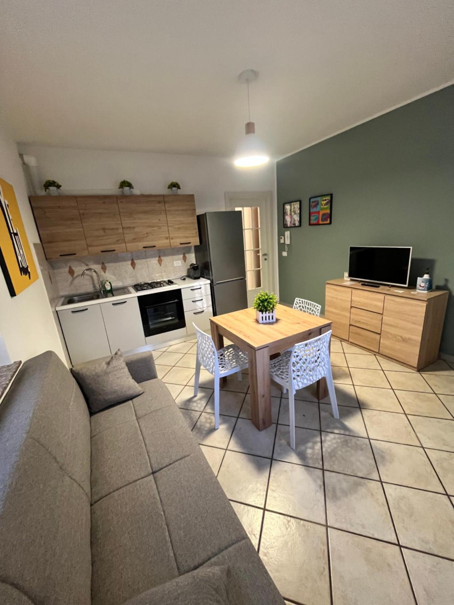 Appartamento In Villa Nico'S Home Gallarate Ngoại thất bức ảnh