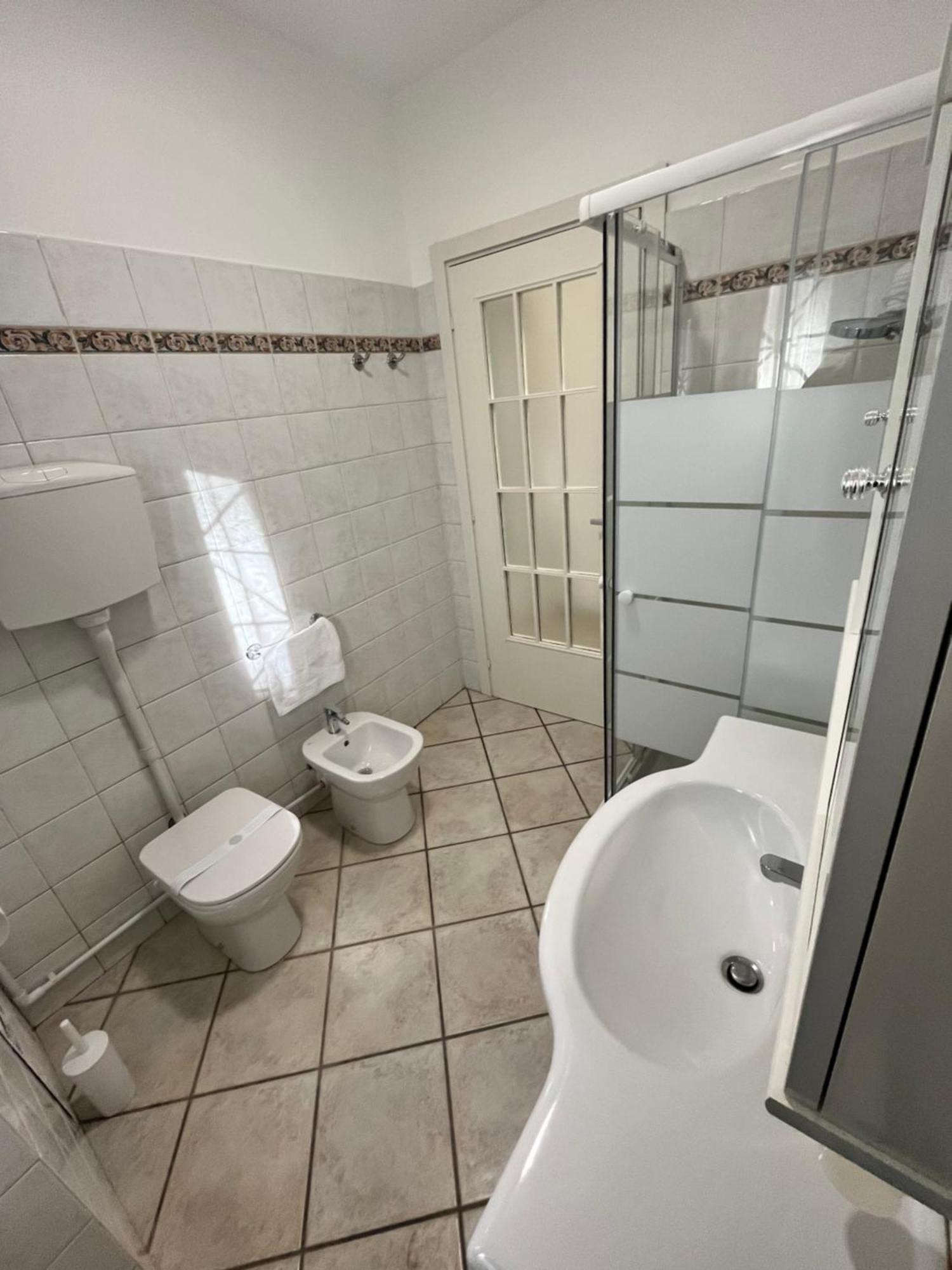 Appartamento In Villa Nico'S Home Gallarate Ngoại thất bức ảnh