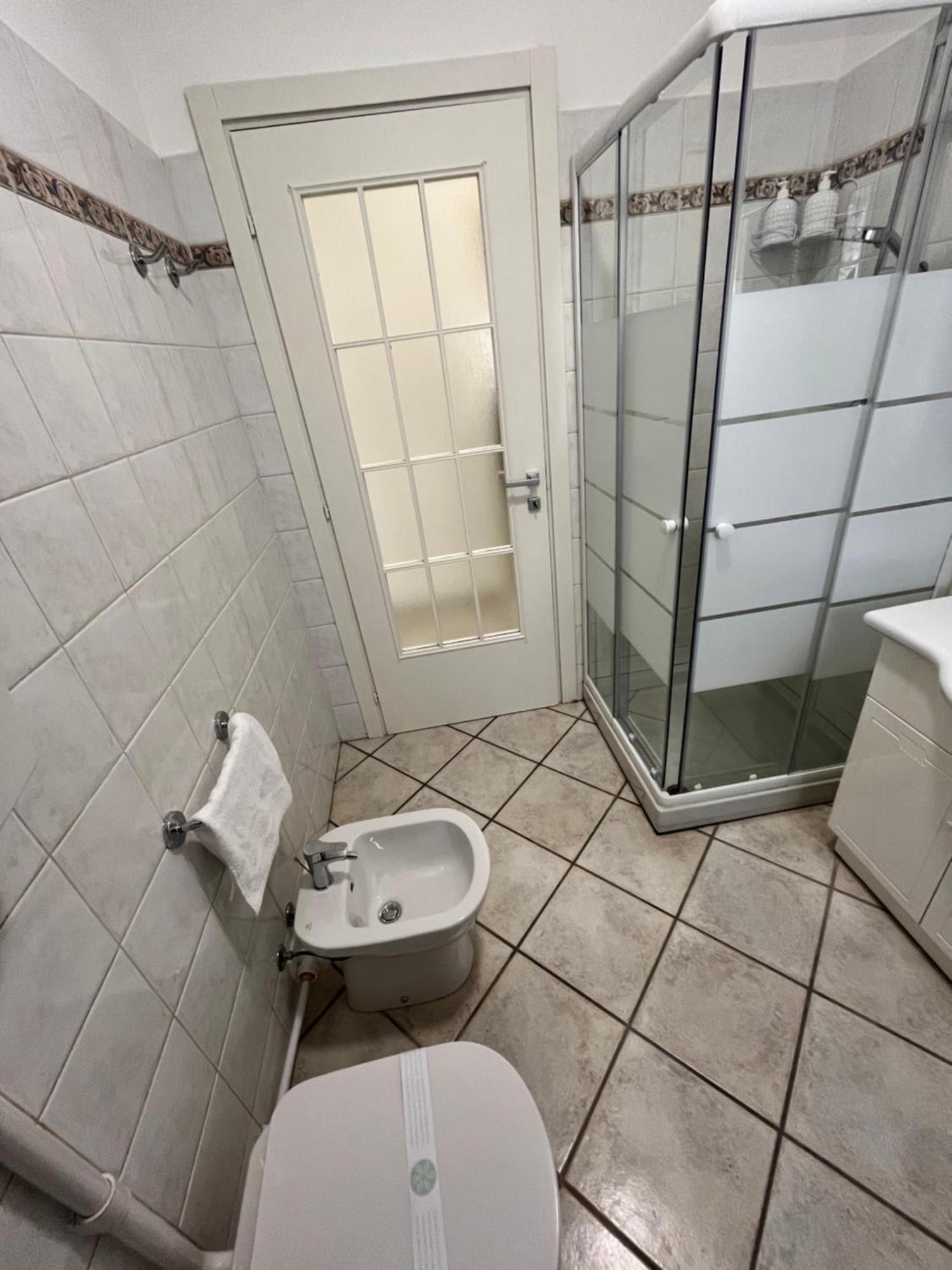 Appartamento In Villa Nico'S Home Gallarate Ngoại thất bức ảnh