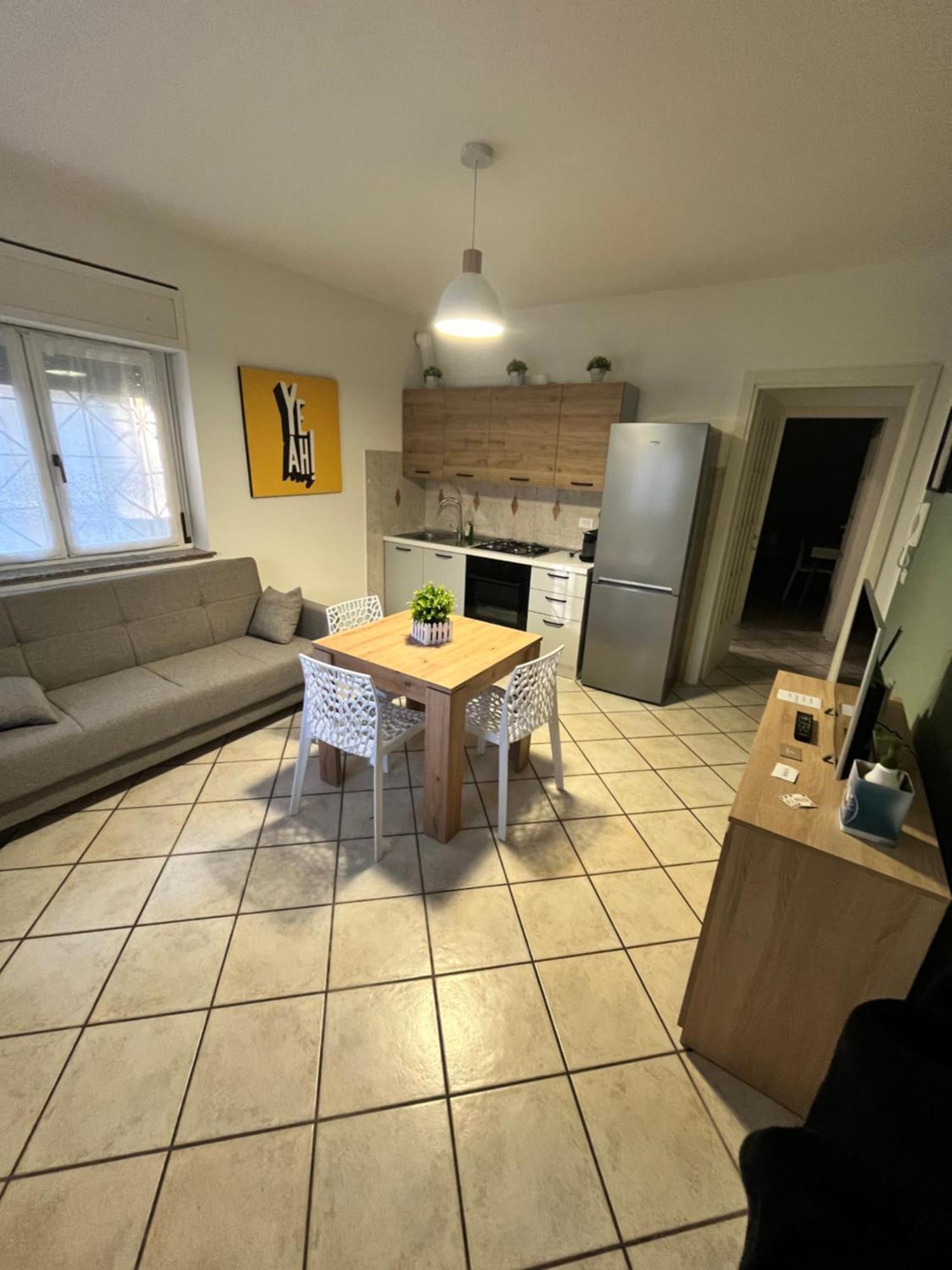 Appartamento In Villa Nico'S Home Gallarate Ngoại thất bức ảnh
